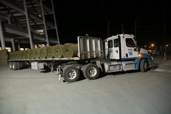 Levis Stadium 49ers Bandera Delivery